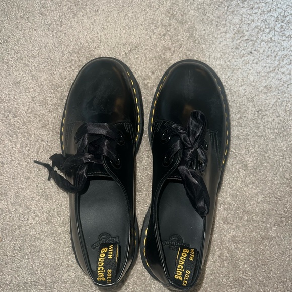 Dr. Martens Holly Women’s Leather Platform Shoes - Picture 7 of 8